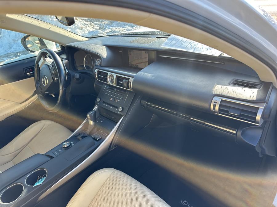 2015 Lexus IS 250 photo