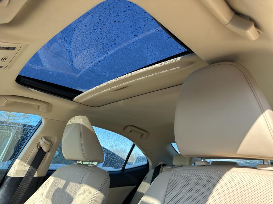 2015 Lexus IS 250 photo