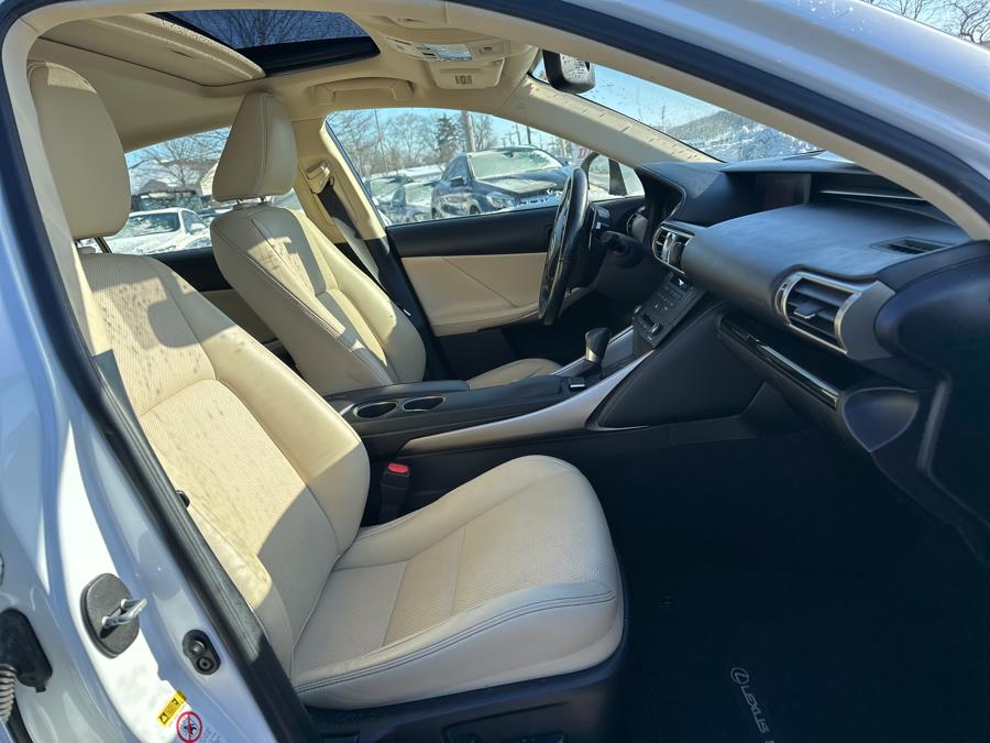 2015 Lexus IS 250 photo