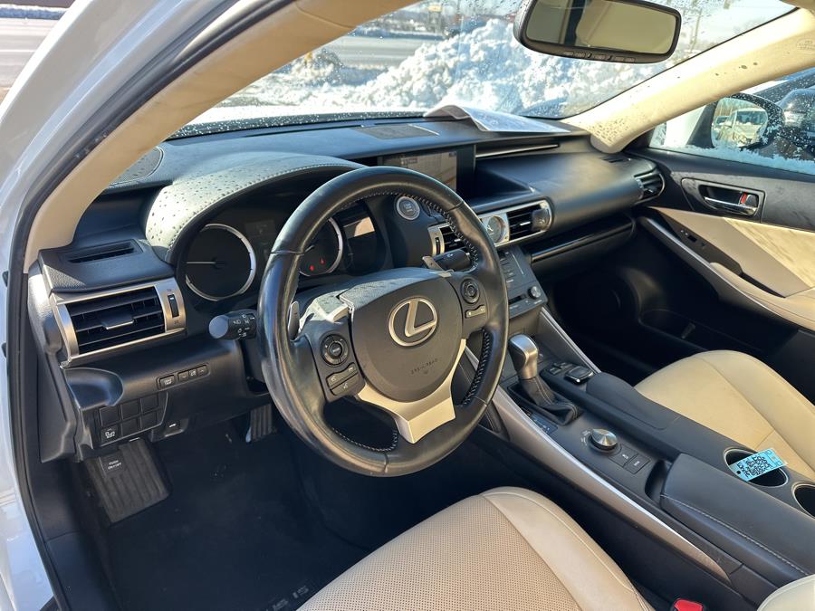 2015 Lexus IS 250 photo