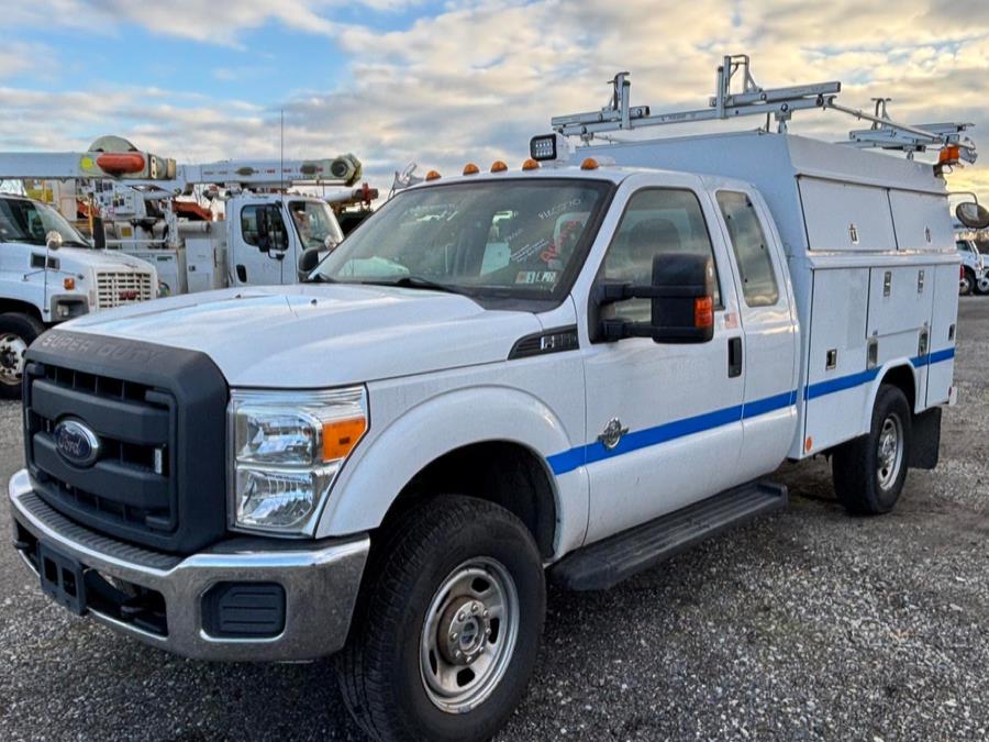 2014 Ford F-350 Lariat photo