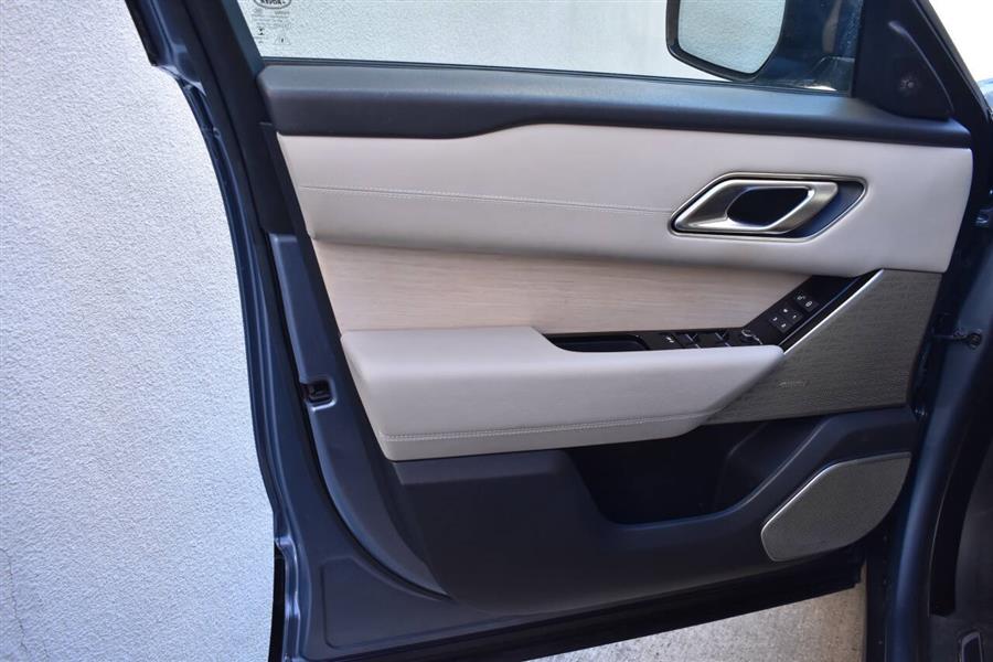 2019 Land Rover Range Rover Velar P250 R Dynamic SE AWD 4dr SUV photo