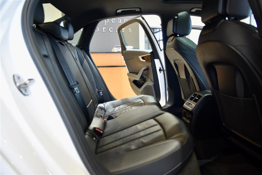 2024 Audi A4 quattro S line Prem Plus 45 TF photo