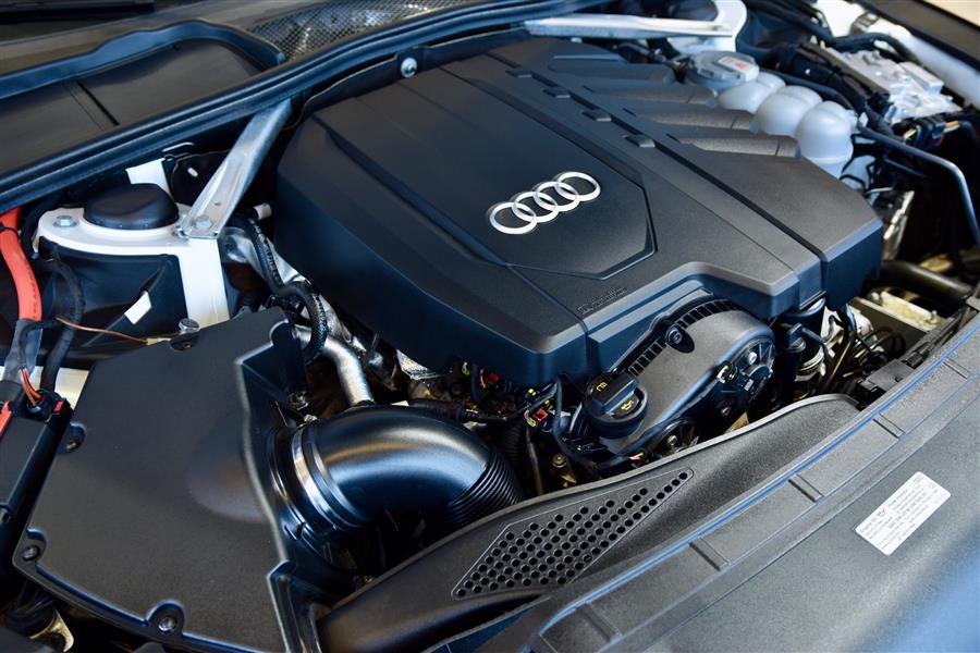 2024 Audi A4 quattro S line Prem Plus 45 TF photo