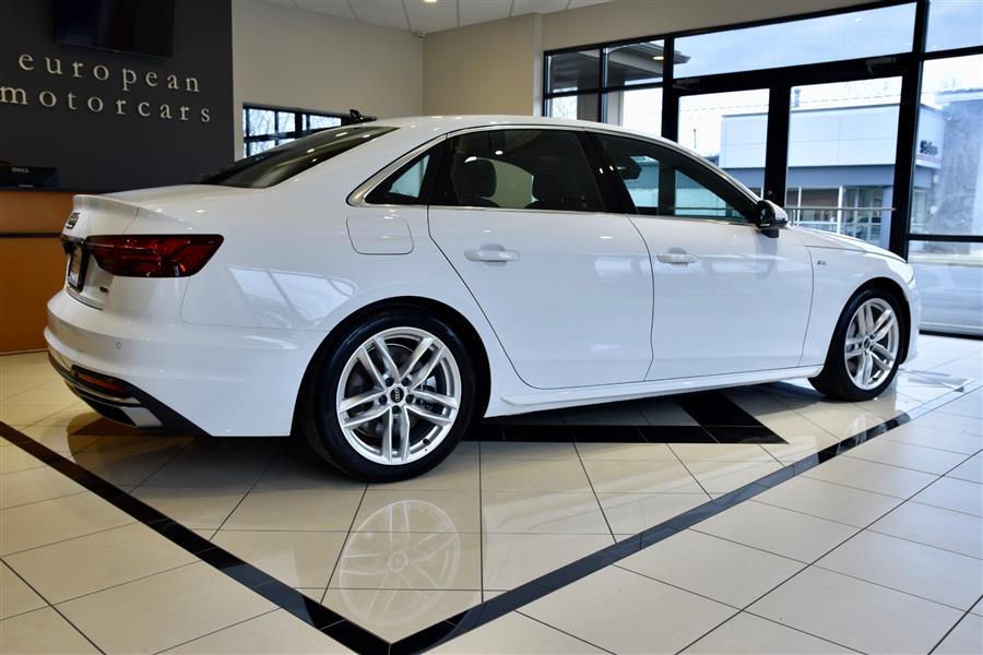 2024 Audi A4 quattro S line Prem Plus 45 TF photo
