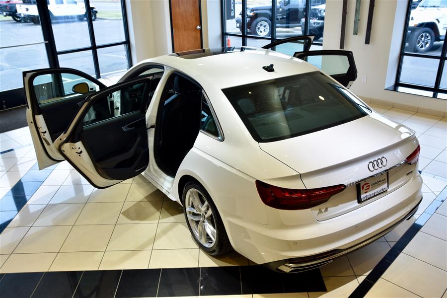 2024 Audi A4 quattro S line Prem Plus 45 TF photo