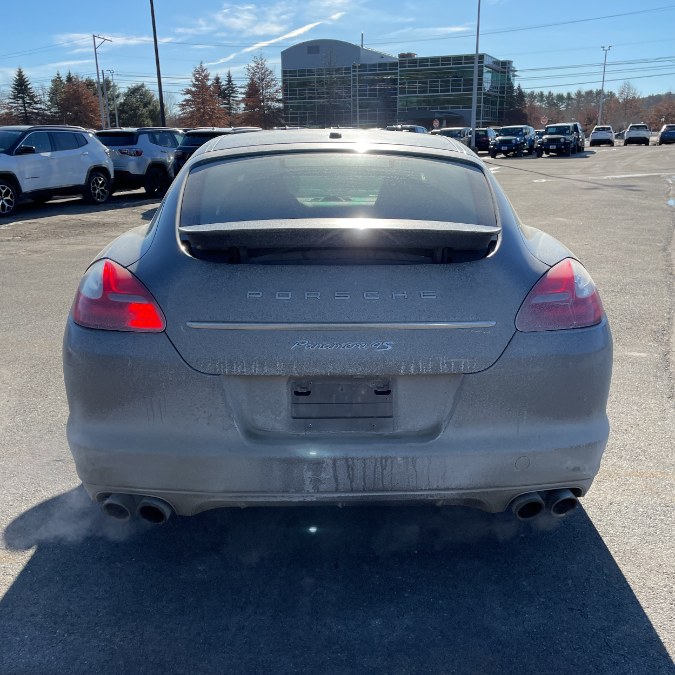 2013 Porsche Panamera 4S photo