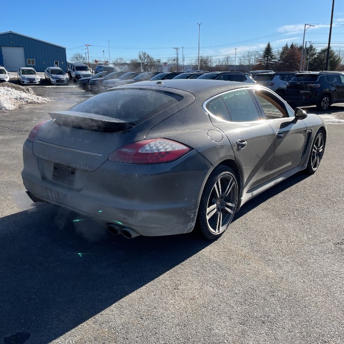 2013 Porsche Panamera 4S photo