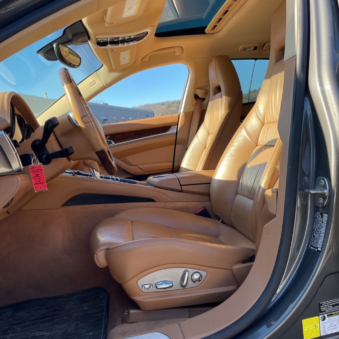 2013 Porsche Panamera 4S photo