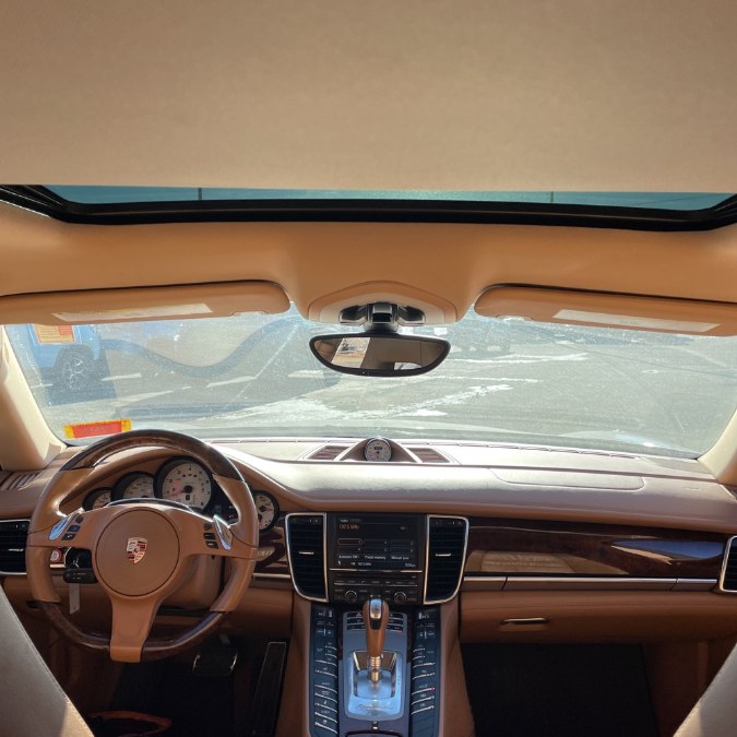 2013 Porsche Panamera 4S photo