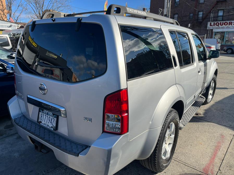 2006 Nissan Pathfinder S photo
