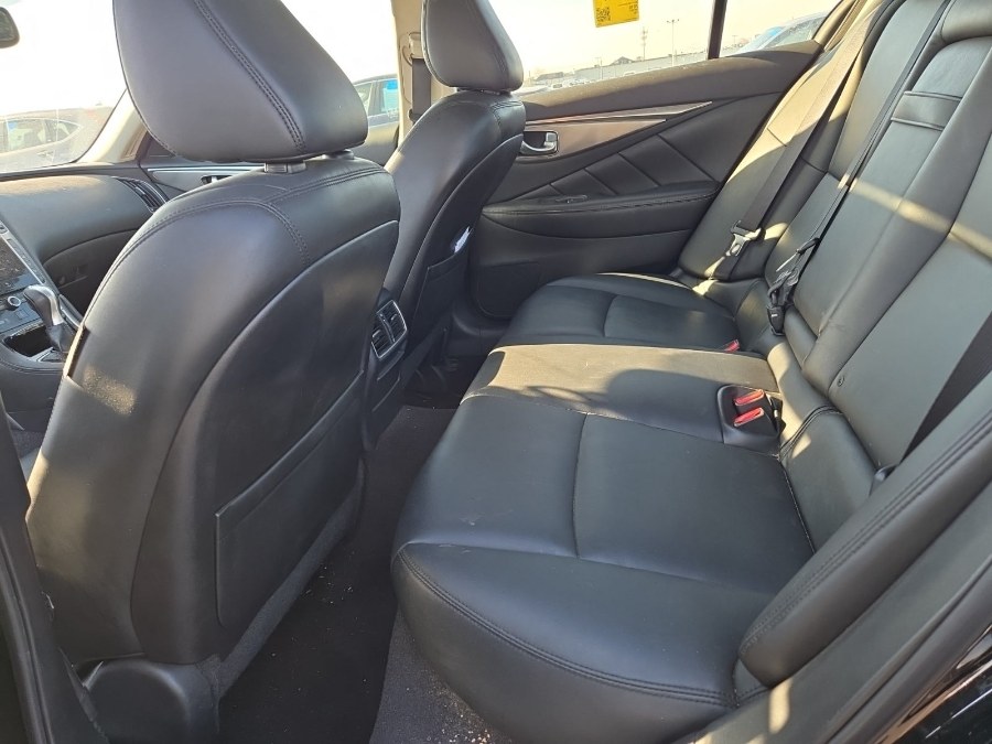 2016 Infiniti Q50 4dr Sdn 3.0t Premium AWD photo