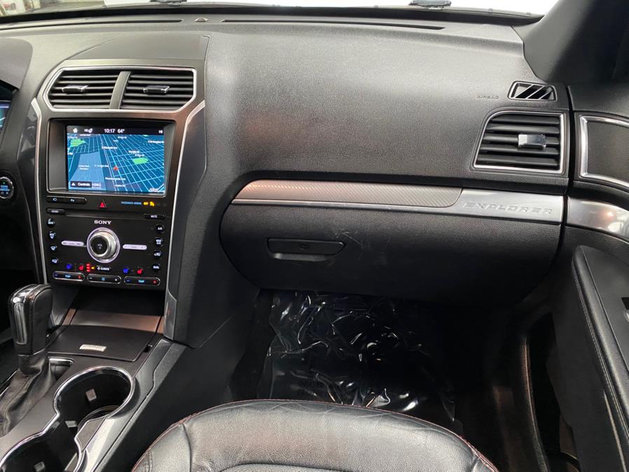 2019 Ford Explorer Sport 4WD photo