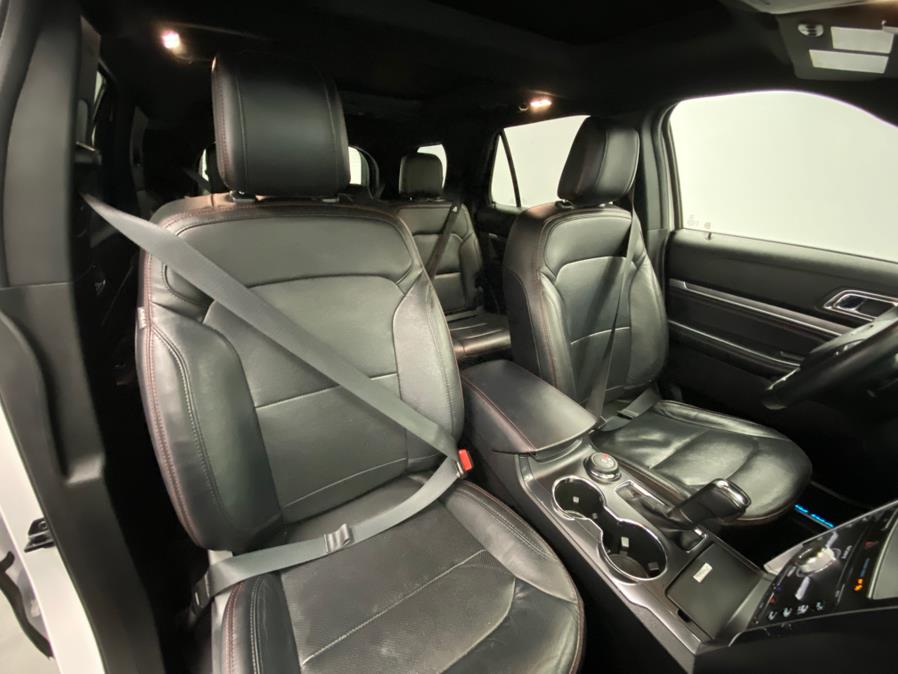 2019 Ford Explorer Sport 4WD photo