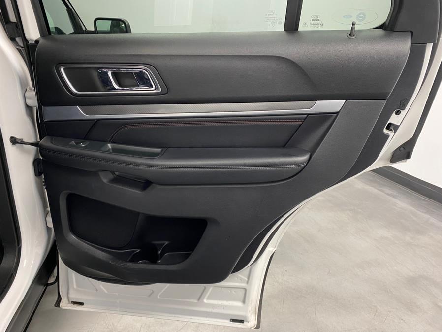 2019 Ford Explorer Sport 4WD photo
