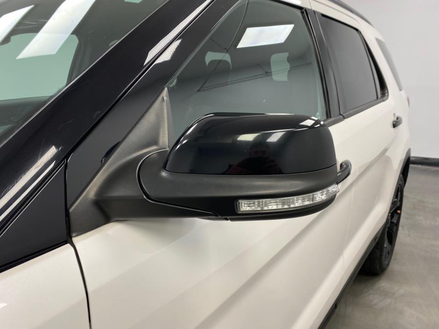 2019 Ford Explorer Sport 4WD photo