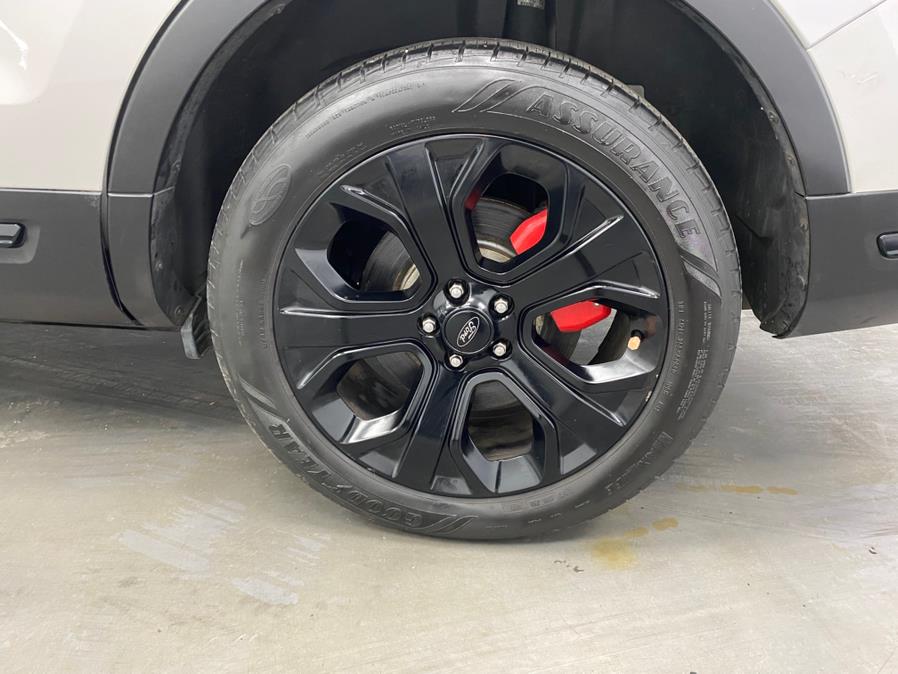 2019 Ford Explorer Sport 4WD photo