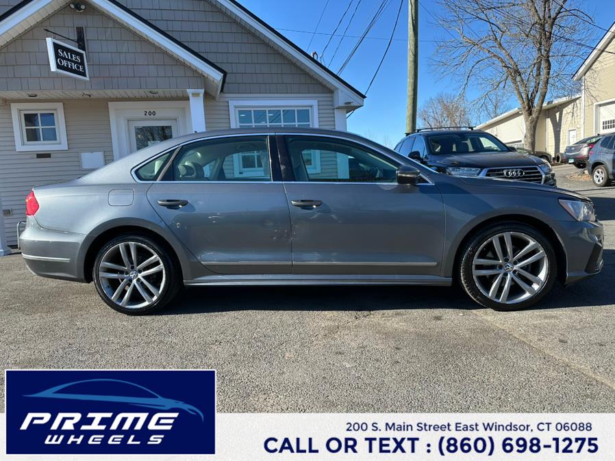 2016 Volkswagen Passat 4dr Sdn 1.8T Auto R-Line PZEV photo