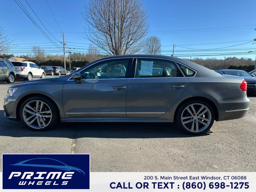 2016 Volkswagen Passat 4dr Sdn 1.8T Auto R-Line PZEV photo