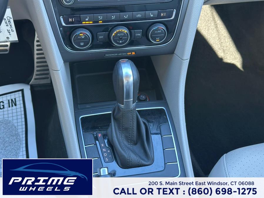 2016 Volkswagen Passat 4dr Sdn 1.8T Auto R-Line PZEV photo