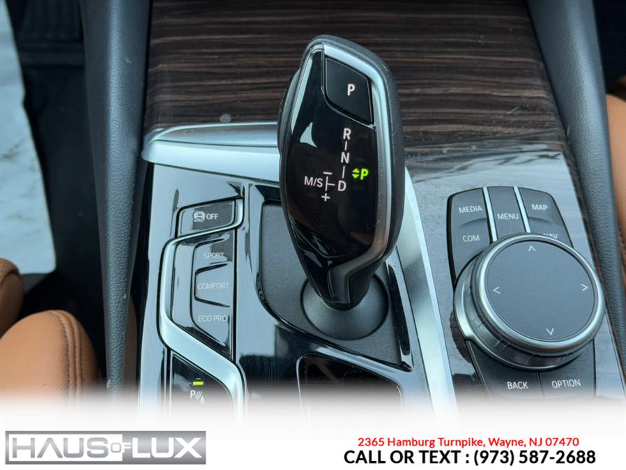 2021 BMW 5-Series 530i xDrive Sedan photo