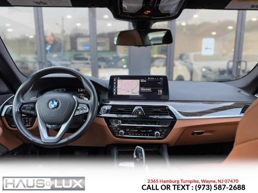 2021 BMW 5-Series 530i xDrive Sedan photo