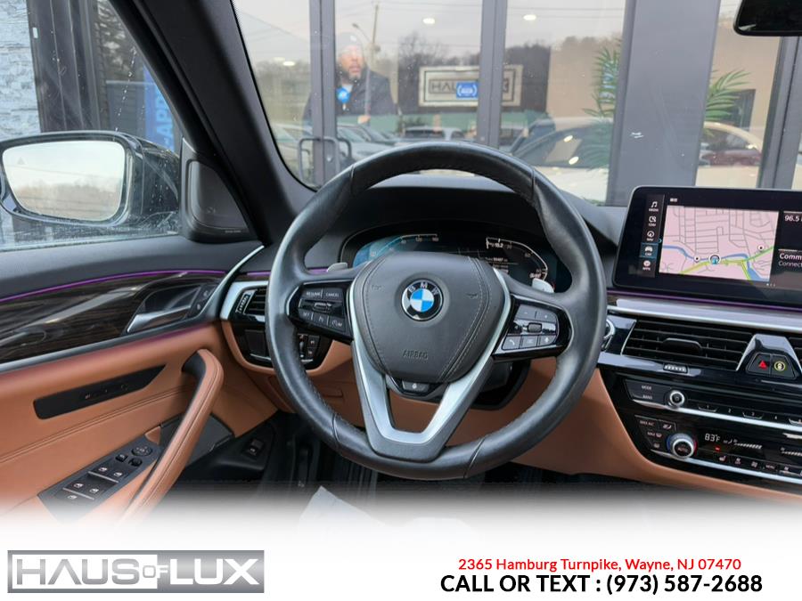 2021 BMW 5-Series 530i xDrive Sedan photo