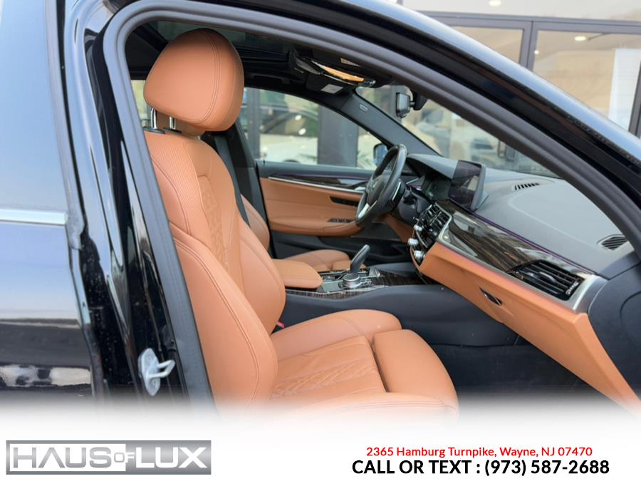 2021 BMW 5-Series 530i xDrive Sedan photo