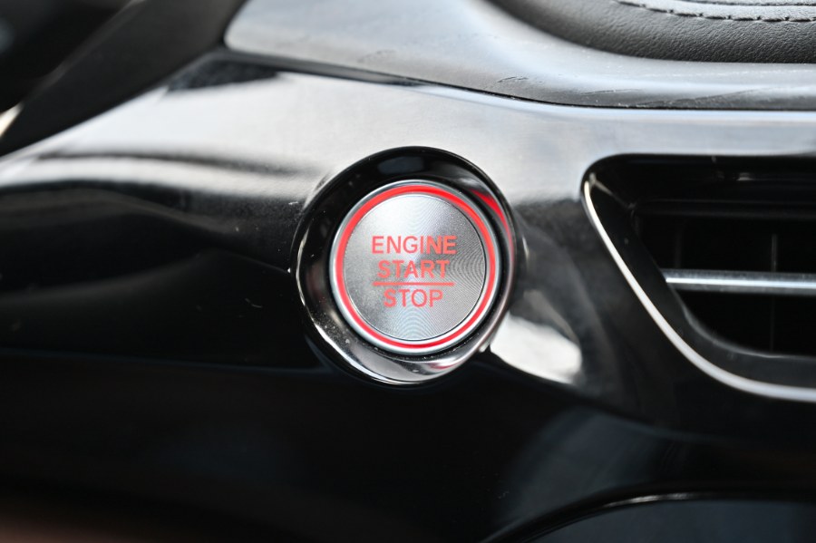 2022 Acura MDX SH-AWD w/Advance Package photo