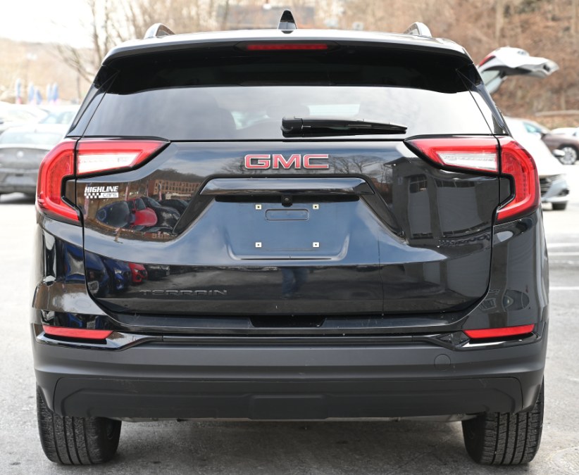 2022 GMC Terrain SLT Elevation Package photo
