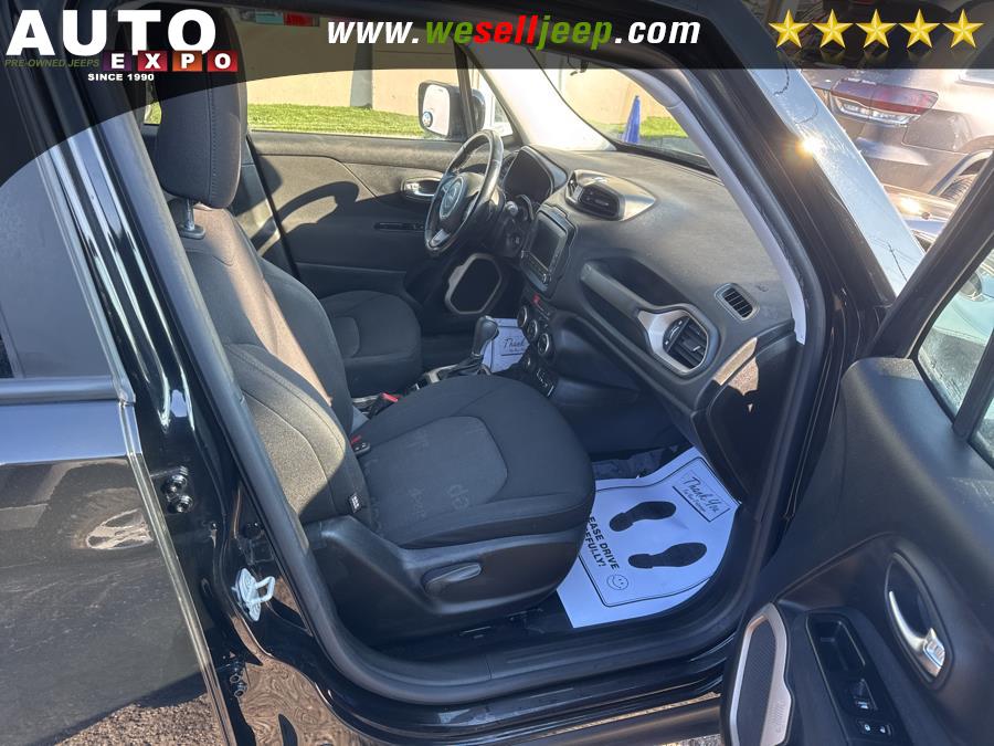 2015 Jeep Renegade 4WD 4dr Latitude photo