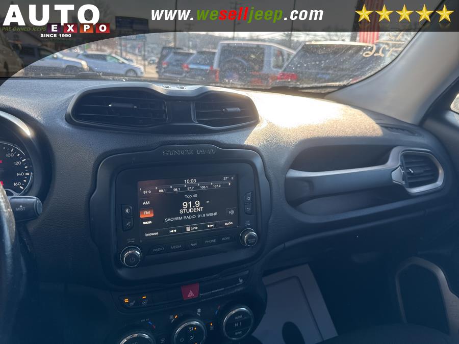 2015 Jeep Renegade 4WD 4dr Latitude photo
