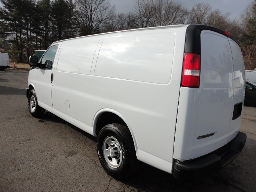 2017 Chevrolet Express Cargo Van RWD 2500 135