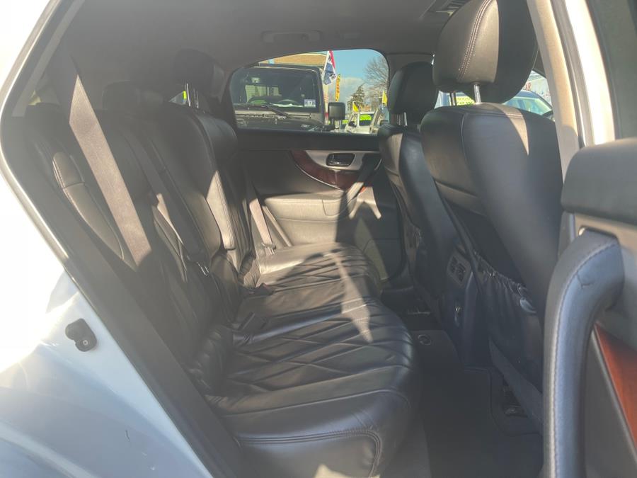 2010 Infiniti FX35 photo