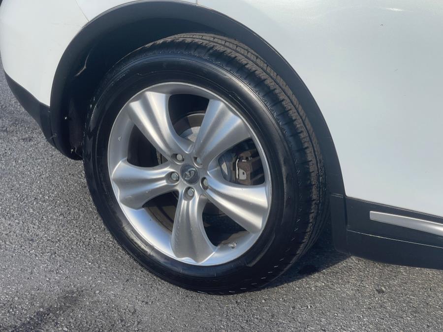 2010 Infiniti FX35 photo