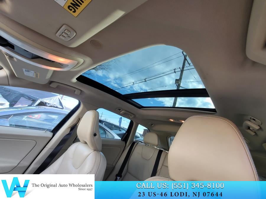 2012 Volvo XC60 T6 photo