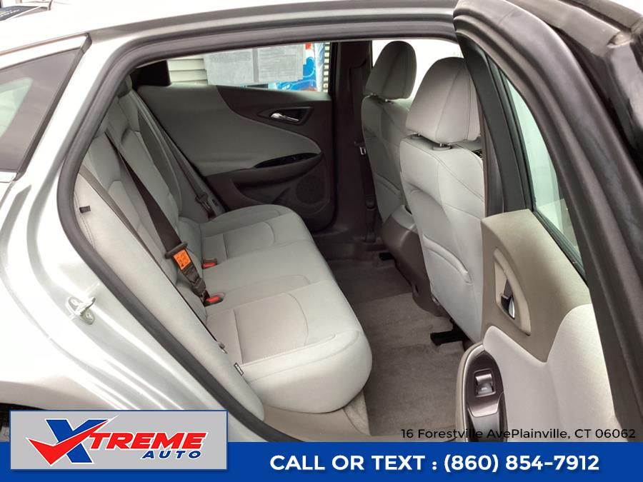 2017 Chevrolet Malibu 4dr Sdn LS w/1LS photo