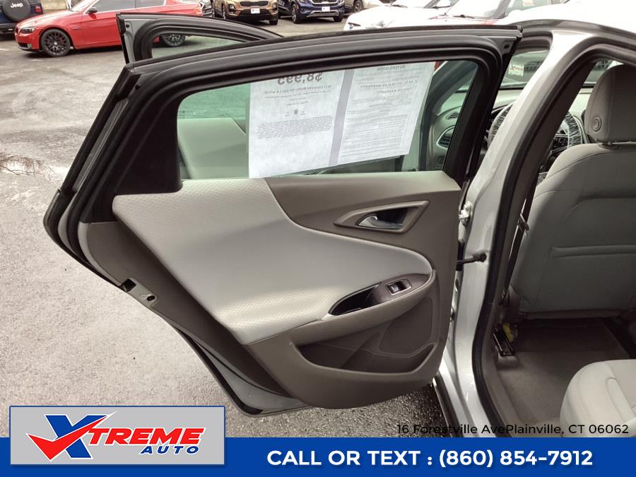 2017 Chevrolet Malibu 4dr Sdn LS w/1LS photo