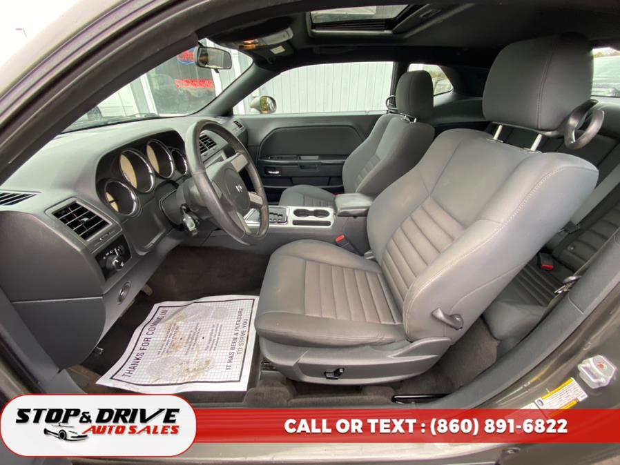 2010 Dodge Challenger SE photo