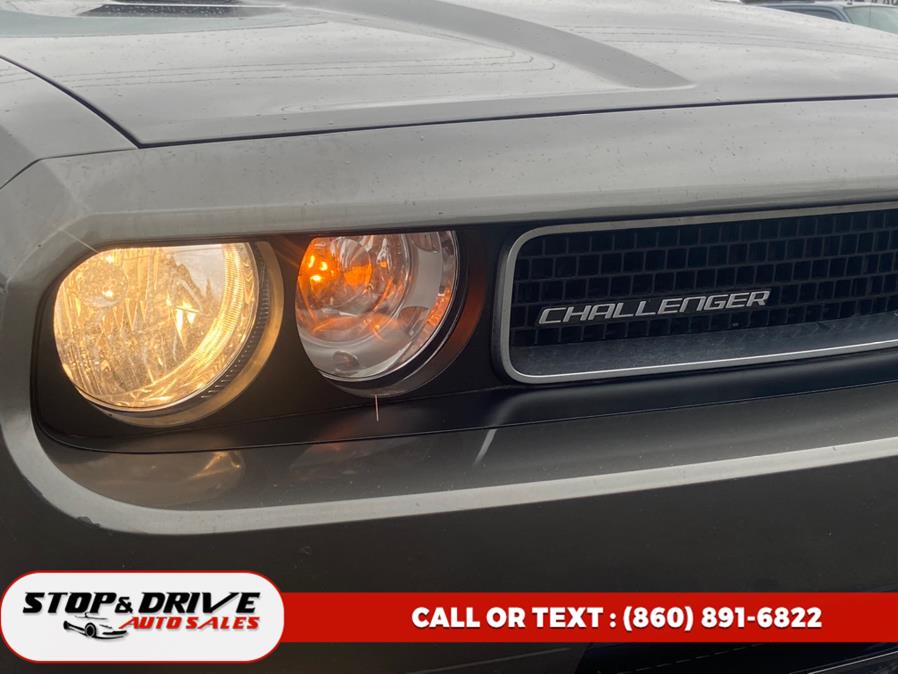 2010 Dodge Challenger SE photo