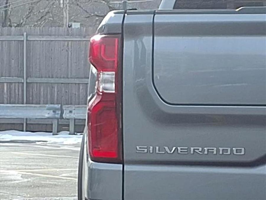 2023 Chevrolet Silverado 1500 ZR2 photo