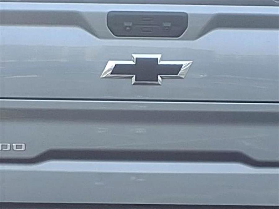 2023 Chevrolet Silverado 1500 ZR2 photo