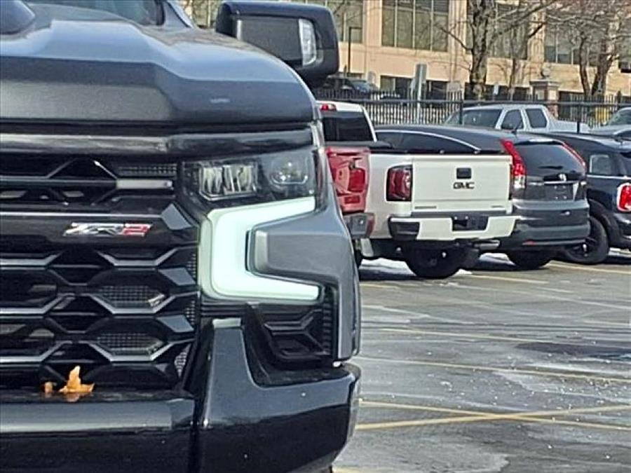 2023 Chevrolet Silverado 1500 ZR2 photo