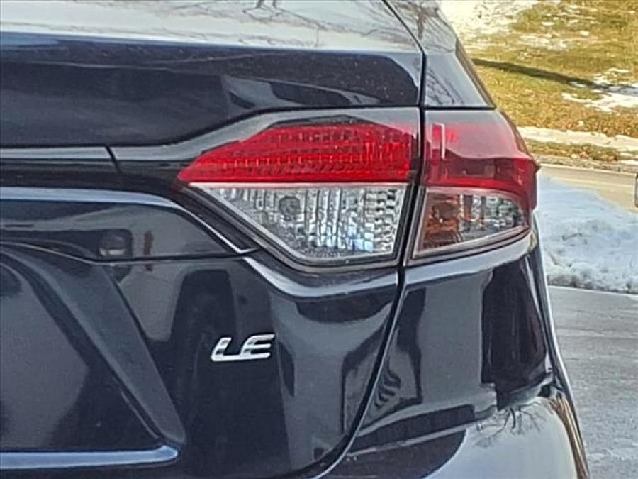 2021 Toyota Corolla LE photo