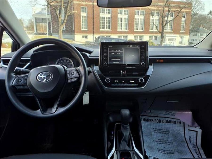2021 Toyota Corolla LE photo