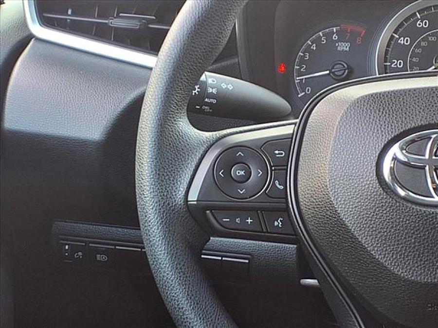 2021 Toyota Corolla LE photo