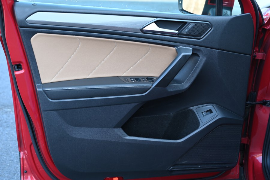 2022 Volkswagen Tiguan 2.0T SE 4MOTION photo