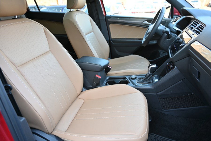 2022 Volkswagen Tiguan 2.0T SE 4MOTION photo