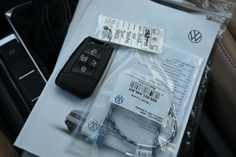 2022 Volkswagen Tiguan 2.0T SE 4MOTION photo