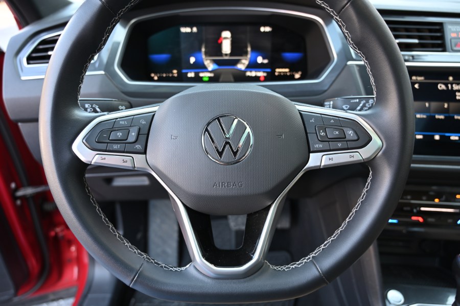 2022 Volkswagen Tiguan 2.0T SE 4MOTION photo